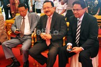 Sejumlah tokoh nasional seperti mantan Gubernur DKI Jakarta Fauzi Bowo, Mantan Menteri Otoda Ryas Rasyid, mantan Meneg BUMN Tanri Abeng dan Pengamat Tata Negara Irman Putra Sidin.