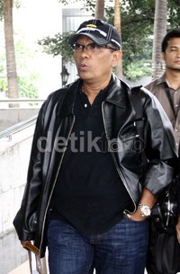Toto Hutagalung menjadi tersangka terkait kasus dugaan pemberian hadiah kepada hakim Pengadilan Negeri Bandung, Setyabudi Tedjocahyono. Ramses/detikFoto.