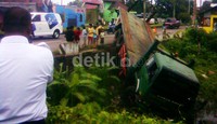 Kejadian ini menjadi tontonan warga. Kristiadi/detikcom.