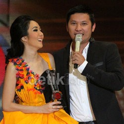 Gisel Tak Bisa Sehari Tanpa Ketemu Gading