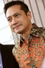 Sidang Cerai, Suami Venna Melinda Tampak Tenang