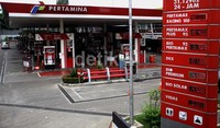 Program pengendalian BBM subsidi yang dicanangkan Kementerian ESDM melalui Permen ESDM No.1 Tahun 2013 dinilai belum efektif. Ramses/detikFoto.
