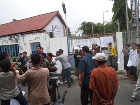Demo Menolak Tower Telkomsel Berujung Ricuh