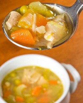 Sakit Tenggorokan? Atasi dengan Makanan dan Minuman Enak Ini