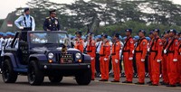     KSAU Marsekal TNI Ida Bagus Putu Dunia memeriksa barisan.     