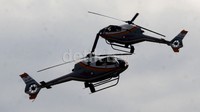 Helikopter TNI juga unjuk kebolehan.