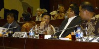 Pimpinan KPU dan pimpinan Bawaslu semuanya menghadiri rapat ini. Ramses/detikFoto.
