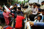 Pengosongan Lahan Gedung Baru KPK Ricuh