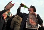 Ratusan Orang Rayakan Kematian Margaret Thatcher