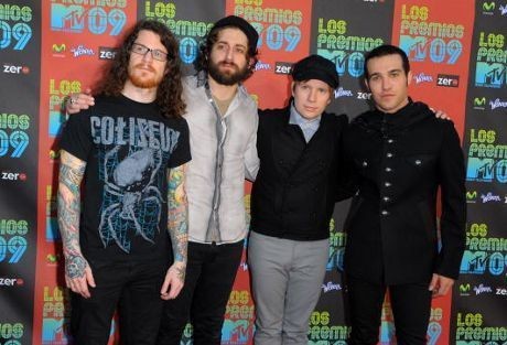 Ada Kurt Cobain & Freedie Mercury di Video Klip Baru Fall Out Boy
