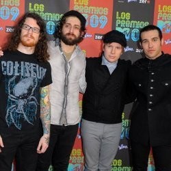 Ada Kurt Cobain & Freedie Mercury di Video Klip Baru Fall Out Boy