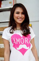 Bergaya Casual, Ayu Ting Ting Tetap Manis