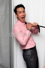 Gaya Kantoran ala Daniel Mananta