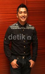 Irfan Hakim yang Selalu Happy