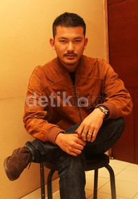 Gaya cool Rio. Gusmun/detikFoto.