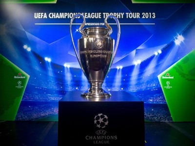 Trofi Liga Champions Mendarat di Jakarta