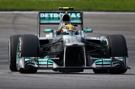 Hamilton Ragu Mercedes Bisa Ulangi Hasil di Shanghai Tahun Lalu