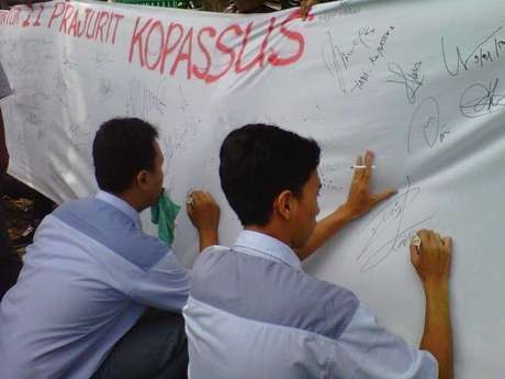 Komnas HAM Tidak Mendukung Preman Komnas HAM Tidak Mendukung Preman