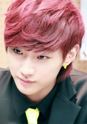 5 Leader KPop Ini Bukan yang Tertua di Grup