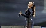 Rihanna Bersinar di Konser Diamonds LA