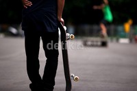 Kendati saat ini sudah banyak tempat bermain khusus skateboard (skate park), namun para komunitas Senayan Skateboard mengaku GBK tetap menjadi pilihan yang menarik, karena selain mudah dijangkau, tempat ini juga teduh serta jauh dari kebisingan.