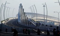Bentang jembatan ini akan menjadi bentang terpanjang, setelah jembatan Rajamandala di Jawa Barat, yang memiliki bentang 132 meter.