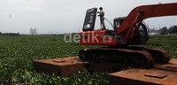 Normalisasi fungsi waduk ini untuk mengoptimalkan daya tampung air dan mengantisipasi banjir di kawasan tersebut.