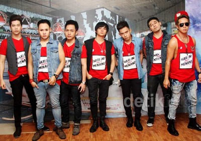 XO-IX Kompak Pakai Jersey Timnas