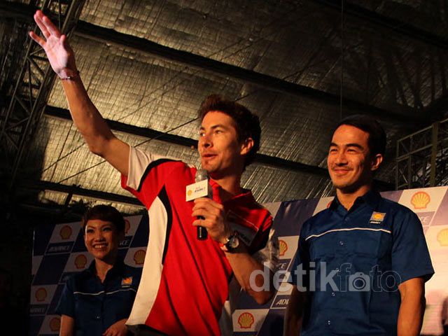 Nicky Hayden Sapa Penggemarnya di Jakarta