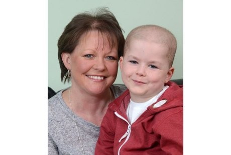 Bantu Ibu Hadapi Kanker Payudara, Bocah Ini Malah Didiagnosis Kanker Langka