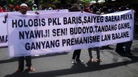 Berbagai anggota komunitas di Yogyakarta menyerukan agar warga saling bantu-membantu dan bekerjasama memberantas aksi premanisme.