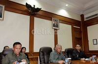Purnomo menyatakan publik bisa memantau proses pengadilan prajurit yang diduga telah melanggar hukum itu.