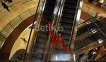 Sri Ledhek Selendang Merah Keliling Mall
