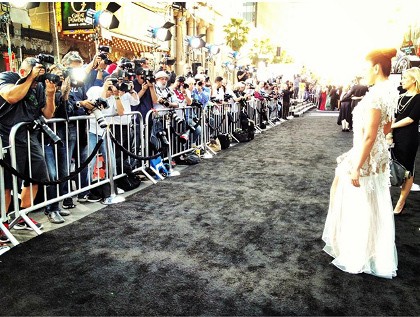 Agnes Monica Eksis di Red Carpet Premiere Film Tom Cruise Oblivion