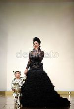 Diajak Nyanyi oleh KD, Amora Nangis