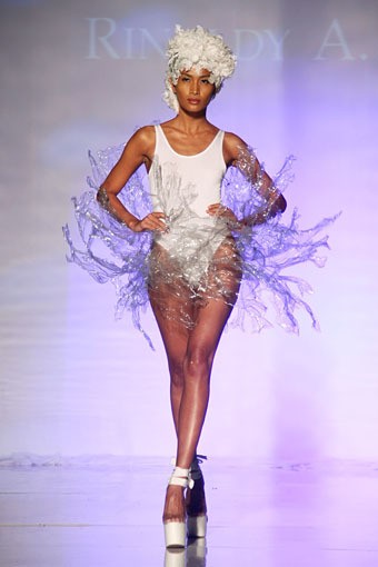 Jakarta, Indonesia - 07 April. Rinaldy A. Yunardi Swim Suit. Bridal Week 2013 at Ballroom Hotel Ritz Carlton. Pacific Place. 07 April 2013. Jakarta. [Foto: Mohammad Abduh/Wolipop]