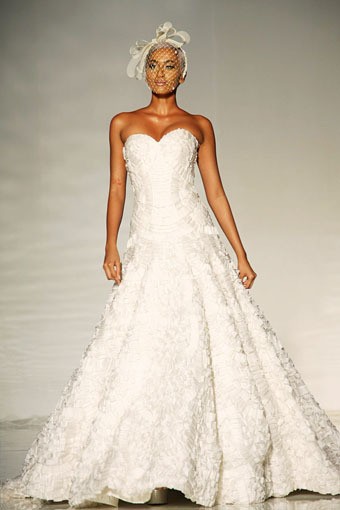 Jakarta, Indonesia - 07 April 2013. Sebastian Sposa by Sebastian Gunawan. Bazaar Wedding Exhibition 2013. Bridal Week 2013 at Ballroom Hotel Ritz Carlton. Pacific Place. Jakarta. [Foto: Mohammad Abduh/Wolipop]