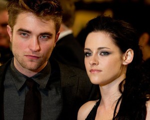 Ultah, Kristen Stewart Dihadiahi Robert Pattinson Pulpen Rp 480 Juta