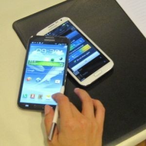 Dompet Digital Bisa Jadi Alternatif Kartu Kredit