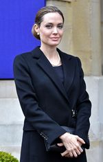 Perjuangan Angelina Jolie Menegakkan HAM