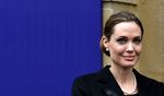 Perjuangan Angelina Jolie Menegakkan HAM