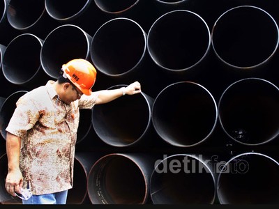Melihat Pabrik Baja Bakrie Pipe Industries