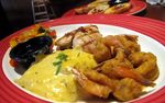 Melewatkan Jumat Malam Di T.G.I. Fridays