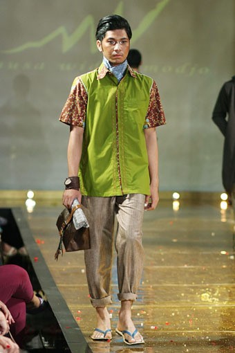 Jakarta, Indonesia - 10 April. M by Musa Widyatmodjo Pria / Summer 2013. Kemang Fashion Week 2013 at Lippo Mal Kemang. 10 April 2013. Jakarta. [Foto: Mohammad Abduh/Wolipop]