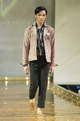 Jakarta, Indonesia - 10 April. M by Musa Widyatmodjo Pria / Summer 2013. Kemang Fashion Week 2013 at Lippo Mal Kemang. 10 April 2013. Jakarta. [Foto: Mohammad Abduh/Wolipop]