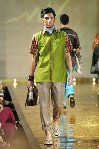 Jakarta, Indonesia - 10 April. M by Musa Widyatmodjo Pria / Summer 2013. Kemang Fashion Week 2013 at Lippo Mal Kemang. 10 April 2013. Jakarta. [Foto: Mohammad Abduh/Wolipop]