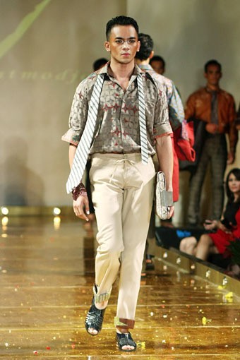 Jakarta, Indonesia - 10 April. M by Musa Widyatmodjo Pria / Summer 2013. Kemang Fashion Week 2013 at Lippo Mal Kemang. 10 April 2013. Jakarta. [Foto: Mohammad Abduh/Wolipop]
