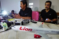 Menurut Edward Sirait, Lion Air punya 12 pesawat jenis Boeing 737 800 NG, seperti yang jatuh di laut di Bali. Pesawat itu baru digunakan pada 2012 lalu.
