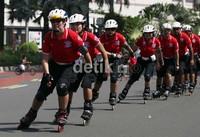 Penggunaan sepatu roda dapat lebih bisa dekat dengan masyarakat. Kelompok polisi ini terdiri dari 7 orang pria dan 4 orang wanita.