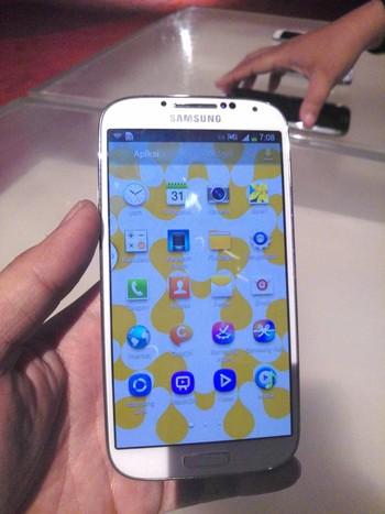 Galaxy S4 yang dicoba detikINET modelnya adalah GT I9500 yang punya prosesor octa core. Performa S4 sendiri sangat mulus. Tidak ada lag saat perpindahan layar ataupun mengakses aplikasi.